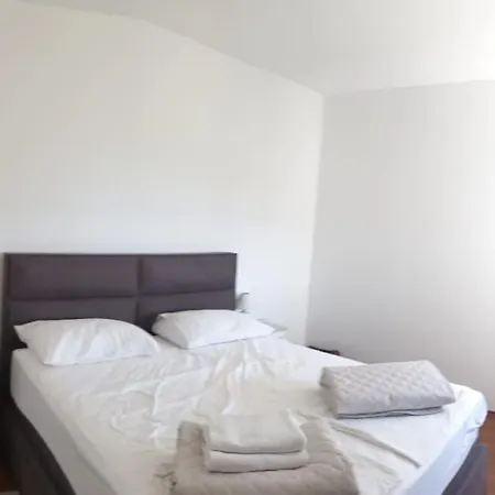 Seaview House Mali Rog 자다르