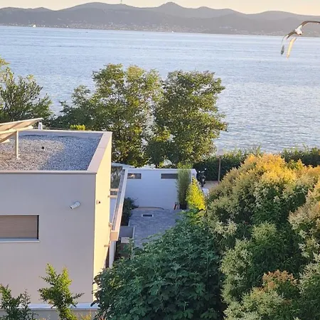 Apartment Seaview House Mali Rog *
