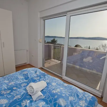 Apartment Seaview House Mali Rog *