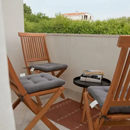 아파트 Seaview House Mali Rog