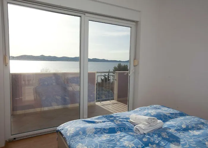 Seaview House Mali Rog Zára