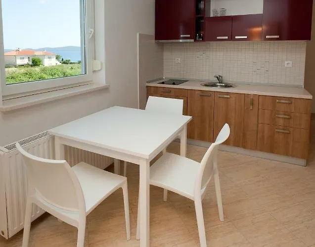 Seaview House Mali Rog Apartment *