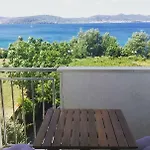 Seaview House Mali Rog Apartmán