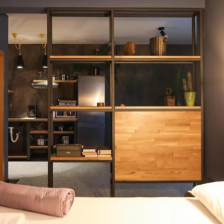 Seaview House Mali Rog Zara