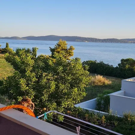 Apartamento Seaview House Mali Rog