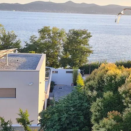 Apartment Seaview House Mali Rog *