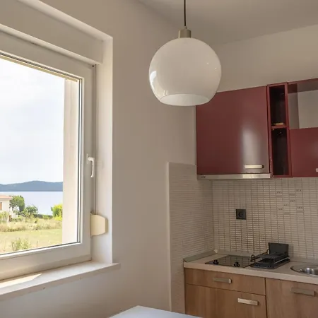 Seaview House Mali Rog