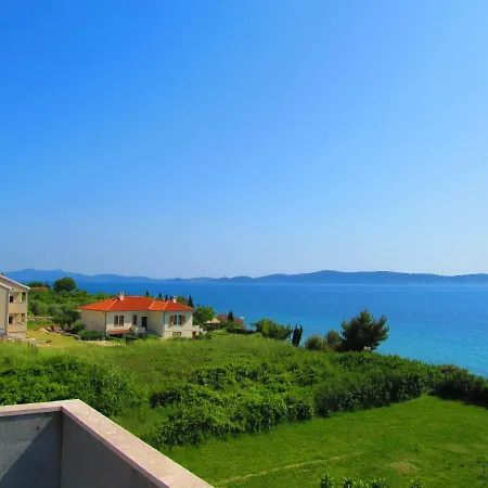 Seaview House Mali Rog 아파트